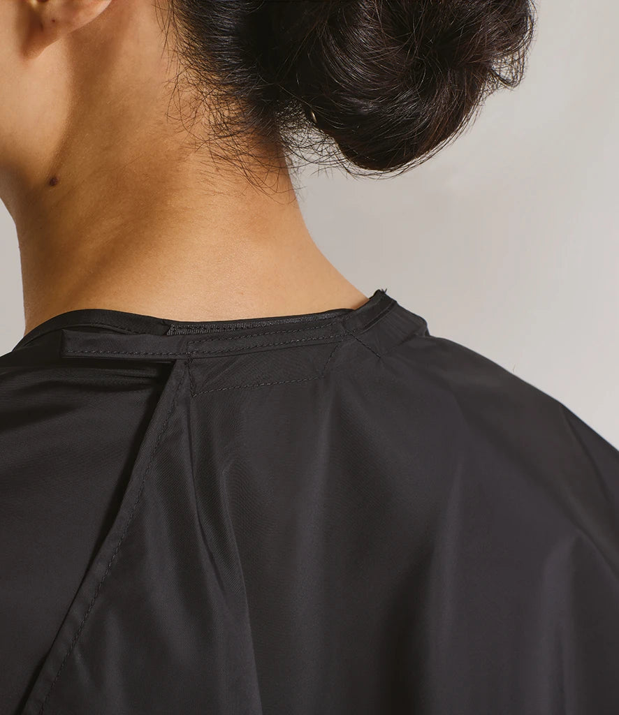 PR116 — Premier Waterproof Salon Gown